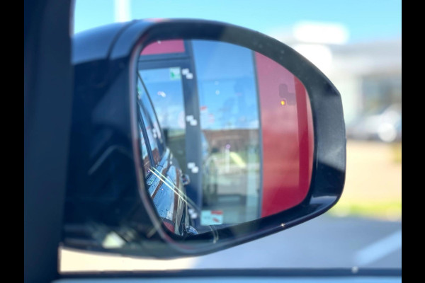 Land Rover Range Rover Sport P575 SVR Full | Panorama | Carbon | Stoelverkoeling | Luchtvering | Alcantara hemel | BTW