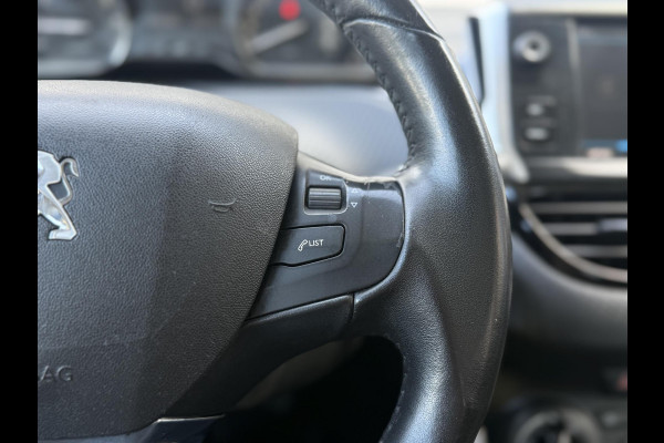 Peugeot 2008 1.2 PureTech Blue Lion Navi|Trekhaak|D-riem v.v. in 2023|Carplay|Cruise|PDC|N.A.P|APK tot 11-2026