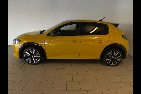 Peugeot 208 1.2 PureTech GT-line 17 INCH LMV CLIMATE AIRCO PRIVACYGLAS ZWART DAK SPORTSTOELEN