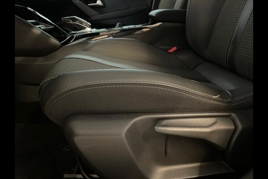 Peugeot 208 1.2 PureTech GT-Line 100PK AUTOMAAT AIRCO CLIMA NAVI CRUISE APPLE CARPLAY LED VELGEN 1STE EIG NIEUWSTAAT