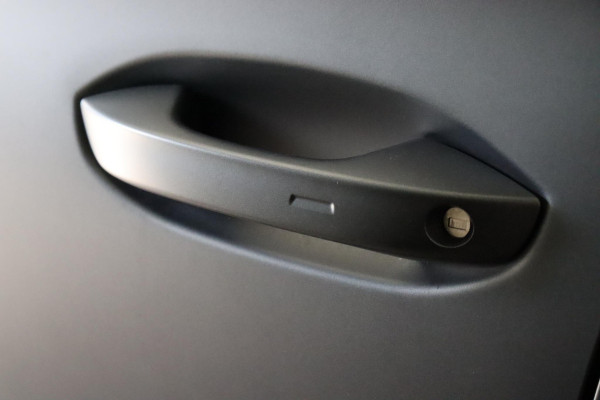 CUPRA Formentor 1.5 TSI e-Hybrid VZ Performance Automaat / Virtual Cockpit / 19 Inch / LED Matrix / Sportstoelen / Adaptieve Cruise Control / Achteruitrijcamera / Extra Getint Glas / Apple CarPlay / Stoelverwarming / Parkeersensoren voor+achter / DAB / Climate Control / Bluetooth