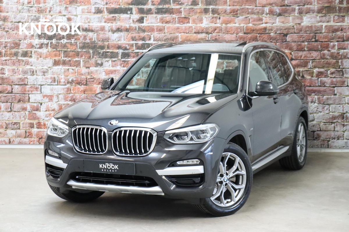 BMW X3 xDrive20i High Executive xLine Automaat / Panoramadak / Trekhaak / Navigatiesysteem Professional / Leder / Comfortstoelen Elektrisch Verstelbaar / Stuurwielverwarming / Chrome Line / Stoelventilatie / Hifi / Multifunctioneel Instrumentendisplay / LED /