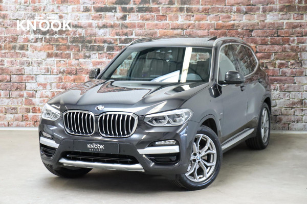 BMW X3 xDrive20i High Executive xLine Automaat / Panoramadak / Trekhaak / Navigatiesysteem Professional / Leder / Comfortstoelen Elektrisch Verstelbaar / Stuurwielverwarming / Chrome Line / Stoelventilatie / Hifi / Multifunctioneel Instrumentendisplay / LED /