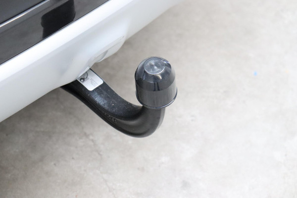 BMW X3 xDrive20i High Executive xLine Automaat / Panoramadak / Trekhaak / Navigatiesysteem Professional / Leder / Comfortstoelen Elektrisch Verstelbaar / Stuurwielverwarming / Chrome Line / Stoelventilatie / Hifi / Multifunctioneel Instrumentendisplay / LED /