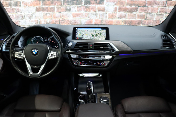 BMW X3 xDrive20i High Executive xLine Automaat / Panoramadak / Trekhaak / Navigatiesysteem Professional / Leder / Comfortstoelen Elektrisch Verstelbaar / Stuurwielverwarming / Chrome Line / Stoelventilatie / Hifi / Multifunctioneel Instrumentendisplay / LED /