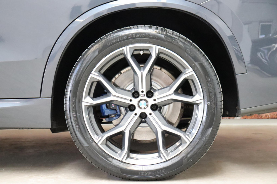 BMW X5 xDrive45e High Executive M Sport Pakket Automaat / Live Cockpit Professional / Panoramadak / Trekhaak / Active Steering / Luchtvering / Exklusiv Leder Nappa / Stoelmassage / Head-Up Display / 21 Inch / Harman Kardon / Driving Assistant / Adaptieve LED-koplamp / Comfortstoelen / Active Protection