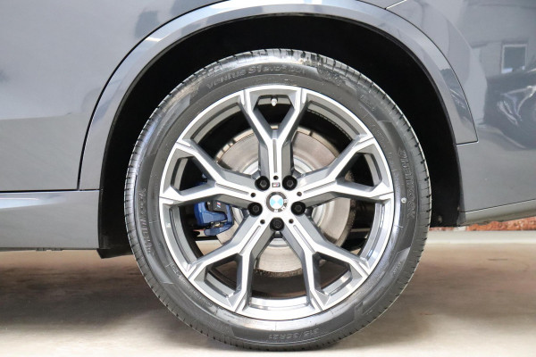 BMW X5 xDrive45e High Executive M Sport Pakket Automaat / Live Cockpit Professional / Panoramadak / Trekhaak / Active Steering / Luchtvering / Exklusiv Leder Nappa / Stoelmassage / Head-Up Display / 21 Inch / Harman Kardon / Driving Assistant / Adaptieve LED-koplamp / Comfortstoelen / Active Protection