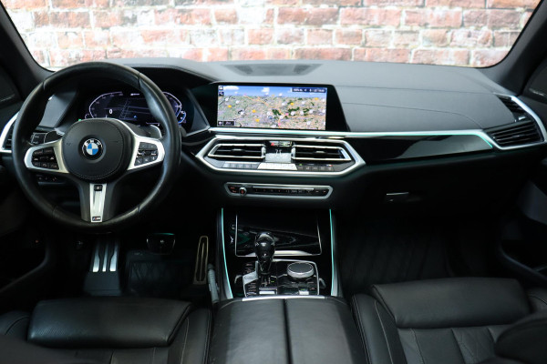 BMW X5 xDrive45e High Executive M Sport Pakket Automaat / Live Cockpit Professional / Panoramadak / Trekhaak / Active Steering / Luchtvering / Exklusiv Leder Nappa / Stoelmassage / Head-Up Display / 21 Inch / Harman Kardon / Driving Assistant / Adaptieve LED-koplamp / Comfortstoelen / Active Protection