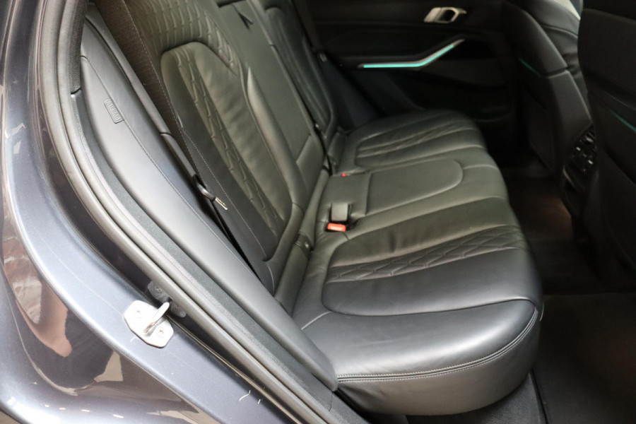 BMW X5 xDrive45e High Executive M Sport Pakket Automaat / Live Cockpit Professional / Panoramadak / Trekhaak / Active Steering / Luchtvering / Exklusiv Leder Nappa / Stoelmassage / Head-Up Display / 21 Inch / Harman Kardon / Driving Assistant / Adaptieve LED-koplamp / Comfortstoelen / Active Protection