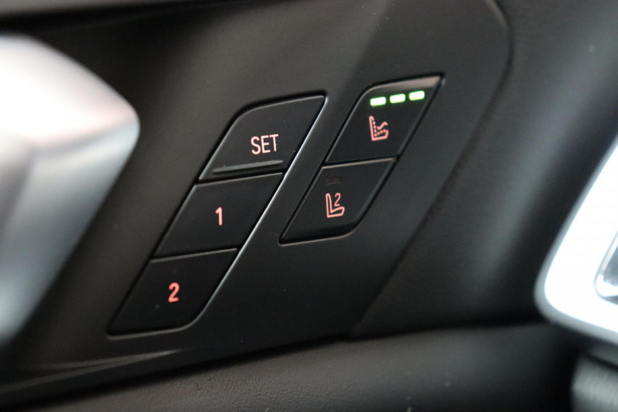 BMW X5 xDrive45e High Executive M Sport Pakket Automaat / Live Cockpit Professional / Panoramadak / Trekhaak / Active Steering / Luchtvering / Exklusiv Leder Nappa / Stoelmassage / Head-Up Display / 21 Inch / Harman Kardon / Driving Assistant / Adaptieve LED-koplamp / Comfortstoelen / Active Protection