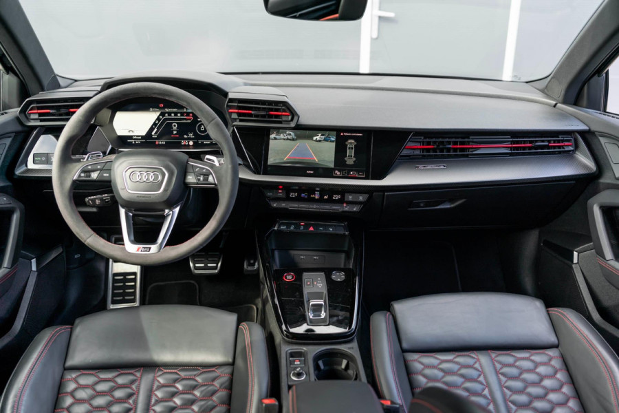 Audi A3 Limousine 2.5 TFSI RS 3 quattro PANO LED VOL