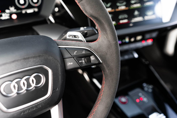 Audi A3 Limousine 2.5 TFSI RS 3 quattro PANO LED VOL