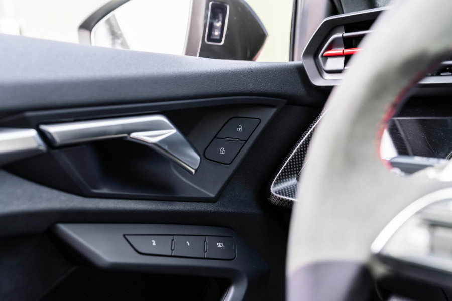 Audi A3 Limousine 2.5 TFSI RS 3 quattro PANO LED VOL