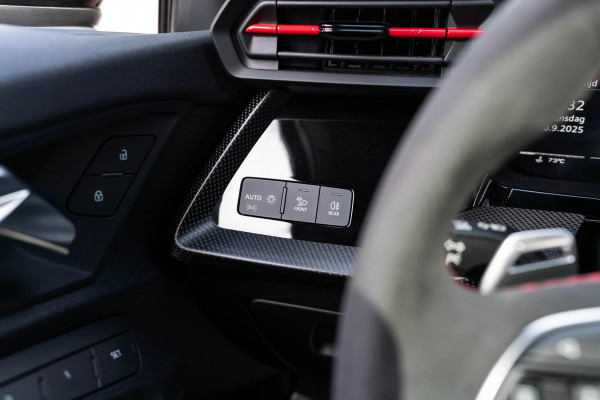 Audi A3 Limousine 2.5 TFSI RS 3 quattro PANO LED VOL