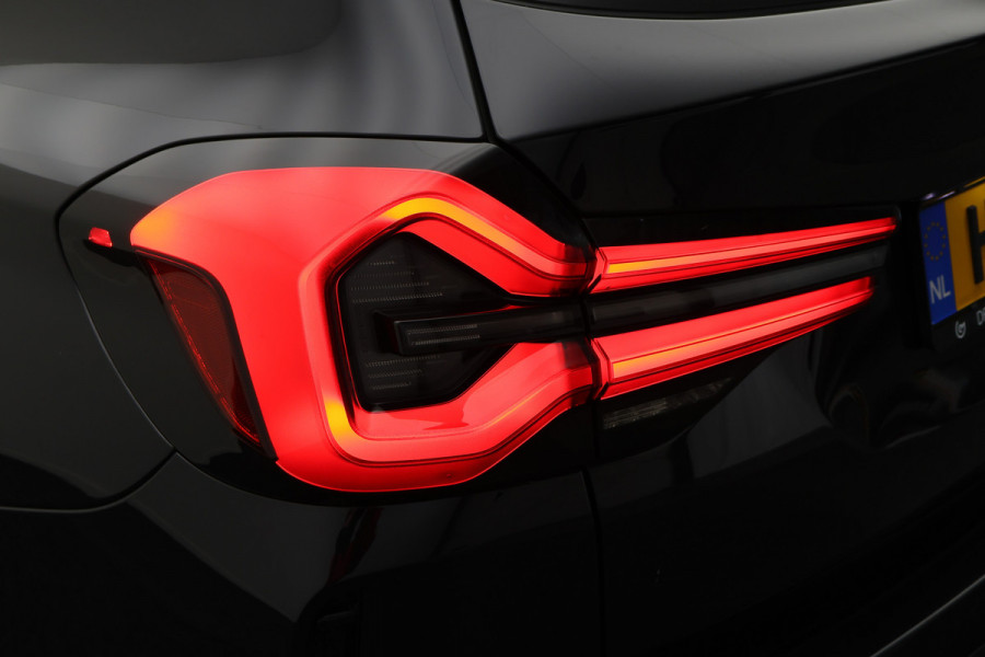 BMW X3 xDrive30e High Executive M-pakket Laser, Panoramadak, Leer, 360° Camera, Apple CarPlay, Head-Up, 20''