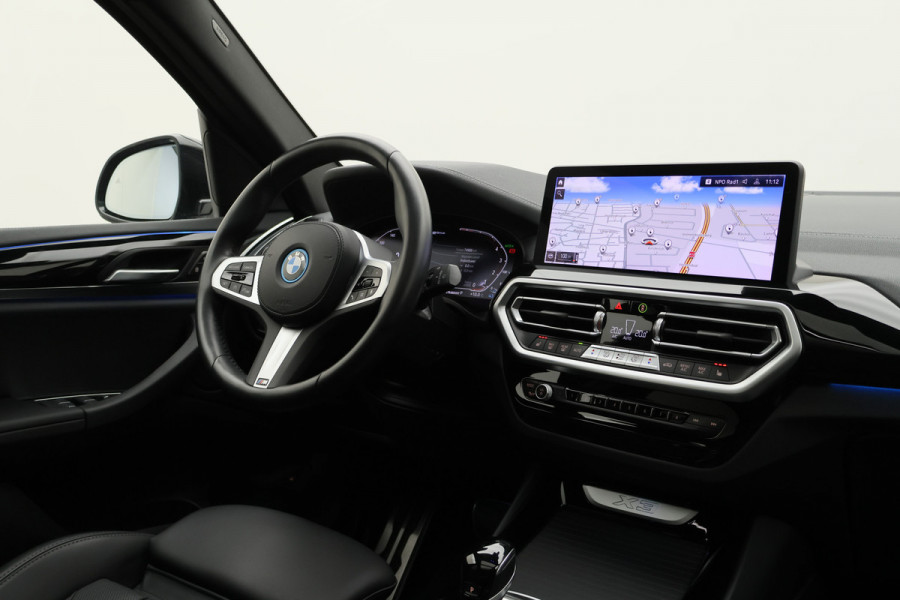 BMW X3 xDrive30e High Executive M-pakket Laser, Panoramadak, Leer, 360° Camera, Apple CarPlay, Head-Up, 20''