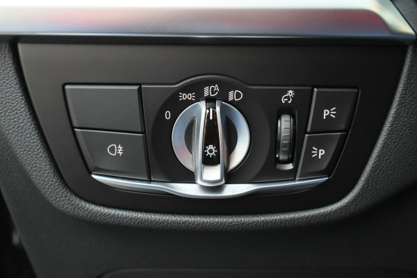 BMW X3 xDrive30e High Executive M-pakket Laser, Panoramadak, Leer, 360° Camera, Apple CarPlay, Head-Up, 20''