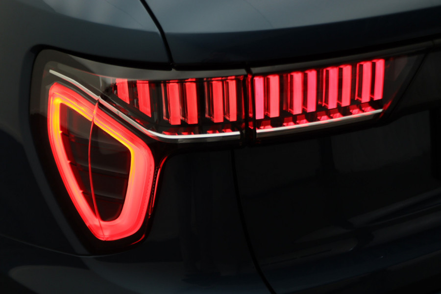 Lynk & Co 01 1.5 Plug-in Hybrid 360° Camera, Panoramadak, Zwarte hemel, ACC, Apple Carplay, DAB, 20''