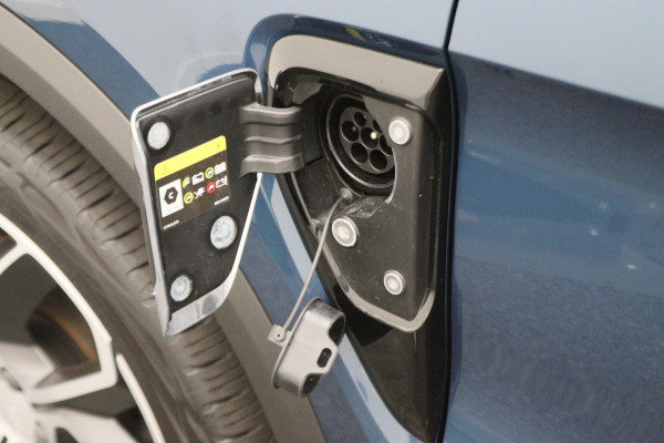 Lynk & Co 01 1.5 Plug-in Hybrid 360° Camera, Panoramadak, Zwarte hemel, ACC, Apple Carplay, DAB, 20''