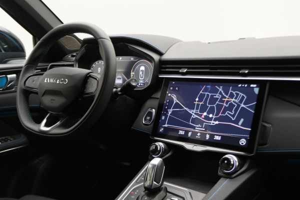 Lynk & Co 01 1.5 Plug-in Hybrid 360° Camera, Panoramadak, Zwarte hemel, ACC, Apple Carplay, DAB, 20''