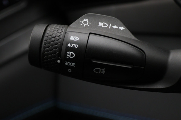 Lynk & Co 01 1.5 Plug-in Hybrid 360° Camera, Panoramadak, Zwarte hemel, ACC, Apple Carplay, DAB, 20''