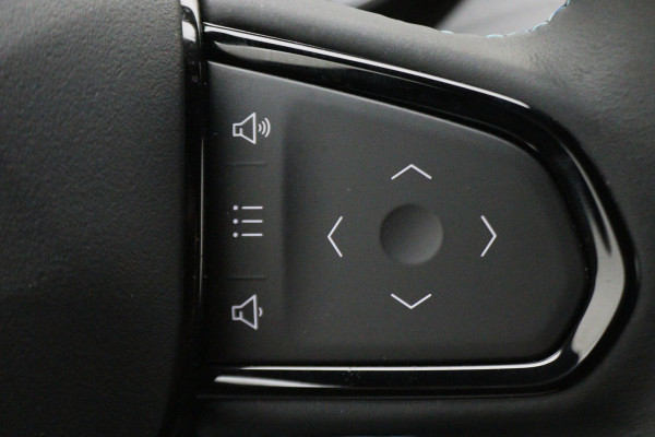 Lynk & Co 01 1.5 Plug-in Hybrid 360° Camera, Panoramadak, Zwarte hemel, ACC, Apple Carplay, DAB, 20''