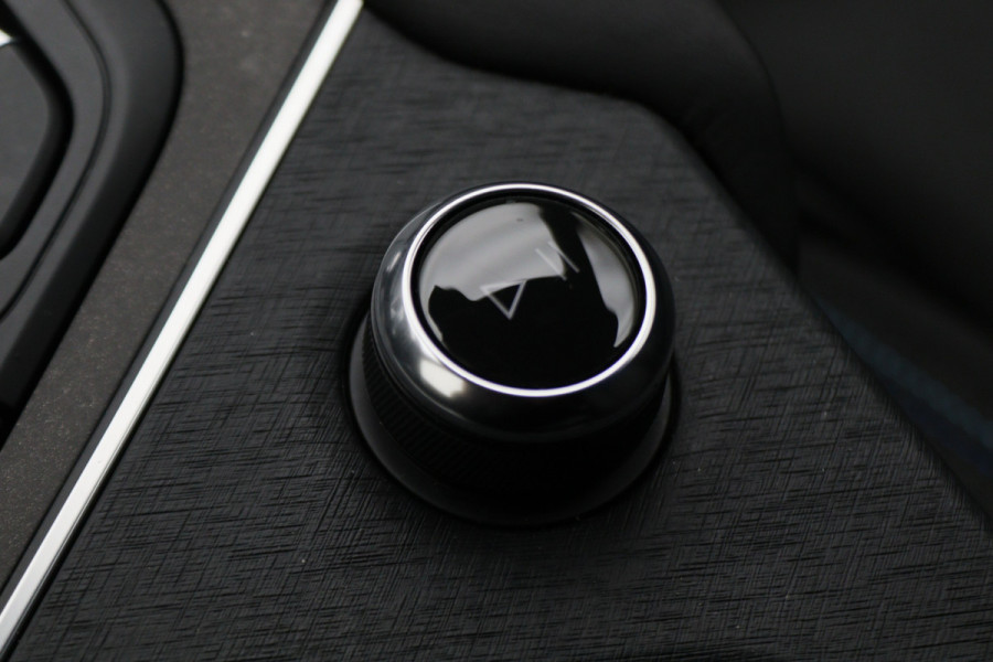 Lynk & Co 01 1.5 Plug-in Hybrid 360° Camera, Panoramadak, Zwarte hemel, ACC, Apple Carplay, DAB, 20''