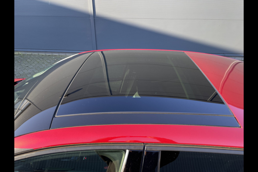 Citroën C4 130pk Shine (Elektrisch Schuifdak - Camera - Keyless Entry - Pack Hifi - Leder - Parkeersensoren V+A - LED - Head up)