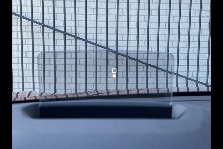 Citroën C4 130pk Shine (Elektrisch Schuifdak - Camera - Keyless Entry - Pack Hifi - Leder - Parkeersensoren V+A - LED - Head up)