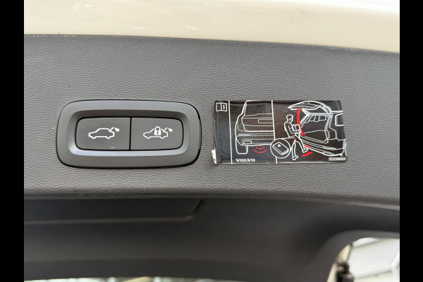 Volvo XC40 1.5 T4 210PK Recharge R-Design |Pano|H/K|Winterpakket|360Cam|Trekhaak
