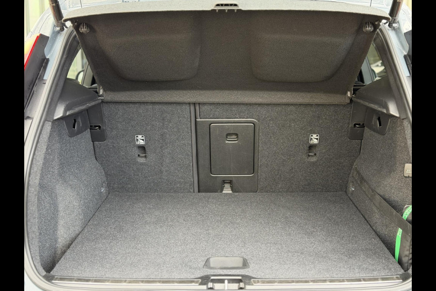 Volvo XC40 1.5 T5 Recharge Inscription |Pano|H/K|360CAM|Leer|Memory|PilotAssist|Trekhaak|Thunder Grey
