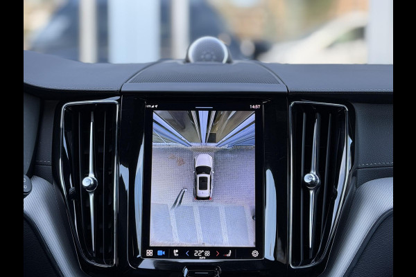 Volvo XC60 2.0 T8 Plug-in hybrid AWD 455PK Ultimate Dark Long Range|Pano|Luchtvering|Bowers & Wilkins|21"|