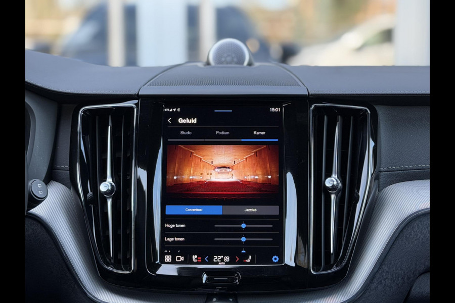 Volvo XC60 2.0 T8 Plug-in hybrid AWD 455PK Ultimate Dark Long Range|Pano|Luchtvering|Bowers & Wilkins|21"|