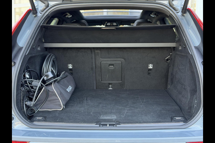 Volvo XC60 2.0 T8 Plug-in hybrid AWD 455PK Ultimate Dark Long Range|Pano|Luchtvering|Bowers & Wilkins|21"|