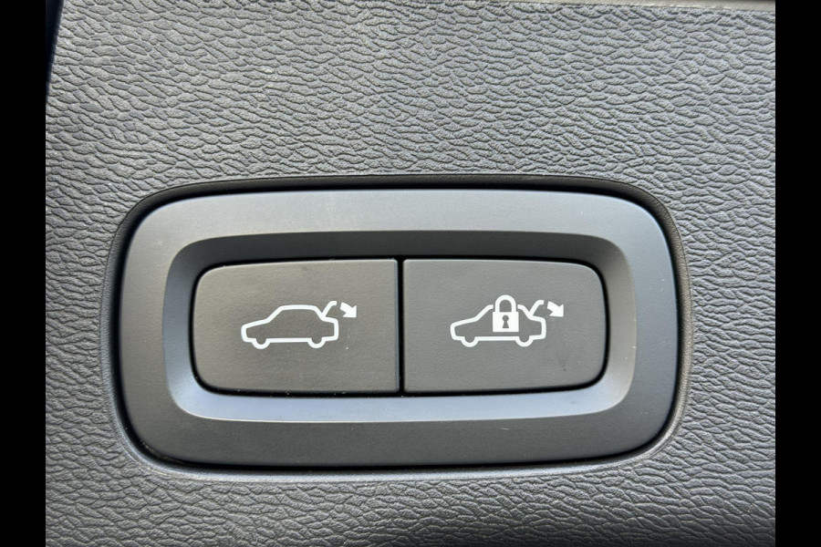 Volvo XC60 2.0 T8 Plug-in hybrid AWD 455PK Ultimate Dark Long Range|Pano|Luchtvering|Bowers & Wilkins|21"|