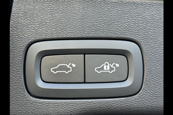 Volvo XC60 2.0 T8 Plug-in hybrid AWD 455PK Ultimate Dark Long Range|Pano|Luchtvering|Bowers & Wilkins|21"|