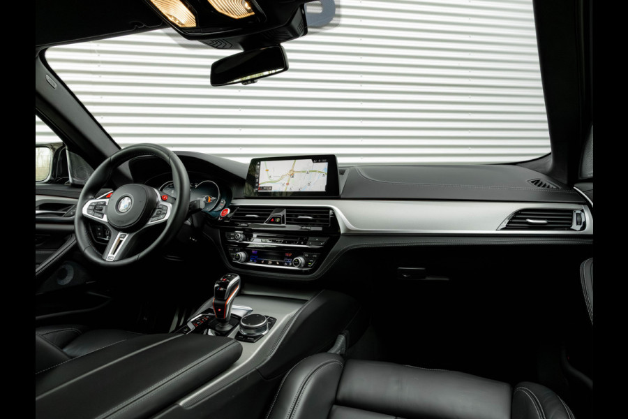BMW 5 Serie M5 - Full-Option - Carbon Brakes - Bowers & Wilkins - Individual ''Azurit Black''