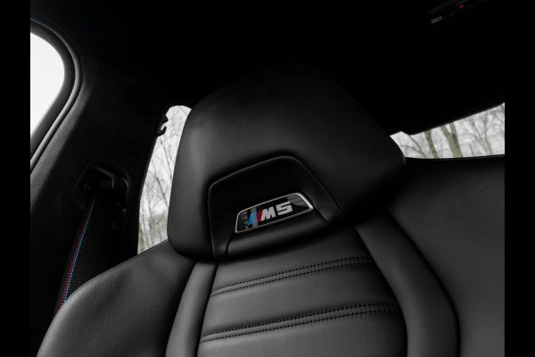 BMW 5 Serie M5 - Full-Option - Carbon Brakes - Bowers & Wilkins - Individual ''Azurit Black''