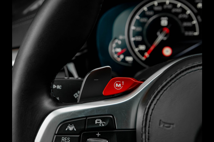 BMW 5 Serie M5 - Full-Option - Carbon Brakes - Bowers & Wilkins - Individual ''Azurit Black''