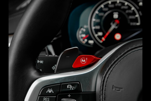 BMW 5 Serie M5 - Full-Option - Carbon Brakes - Bowers & Wilkins - Individual ''Azurit Black''