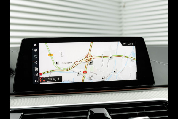 BMW 5 Serie M5 - Full-Option - Carbon Brakes - Bowers & Wilkins - Individual ''Azurit Black''