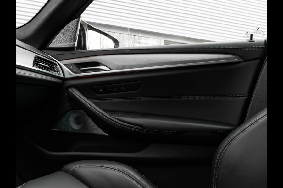 BMW 5 Serie M5 - Full-Option - Carbon Brakes - Bowers & Wilkins - Individual ''Azurit Black''