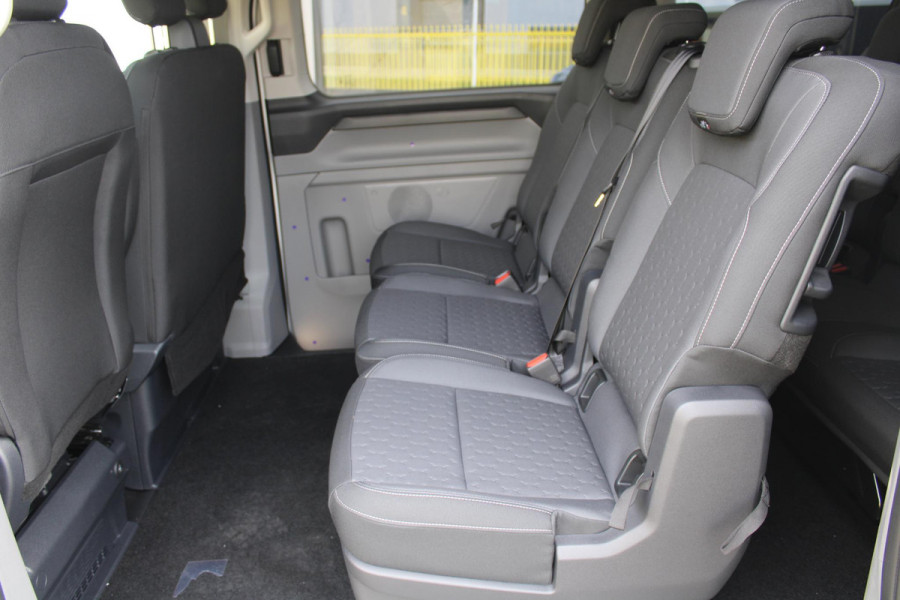 Ford Transit Custom 340 2.5 PHEV L2H1 Limited 233pk |  Kombi | Incl. BTW/BPM | Dubbele zijschuifdeur | Privacy Glass | Inklapbare trekhaak | 17 inch lichtmetalen velgen | Driver Assistance Pack Premium | Verwarmbaar stuurwiel