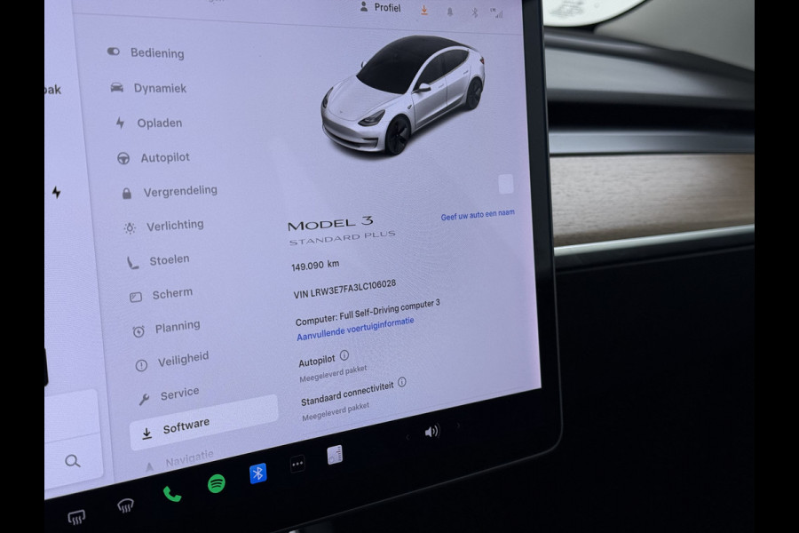 Tesla Model 3 SR+ 325PK LFP-Accu AutoPilot Leer Pano-Dak Adaptive Cruise Lmv 18" Camera's Elektr.-Stuur+Stoelen+Spiegels+Geheugen+Easy-Entry+V SOH 88% Ecc Navi Led DAB Voorverwarmen interieur via App Keyless One-Pedal-Drive Origineel Nederlandse Auto Fabrieksgarantie op Accu en Motor tot 11-12-2028/160.000km LFP accu dus 100% opladen!