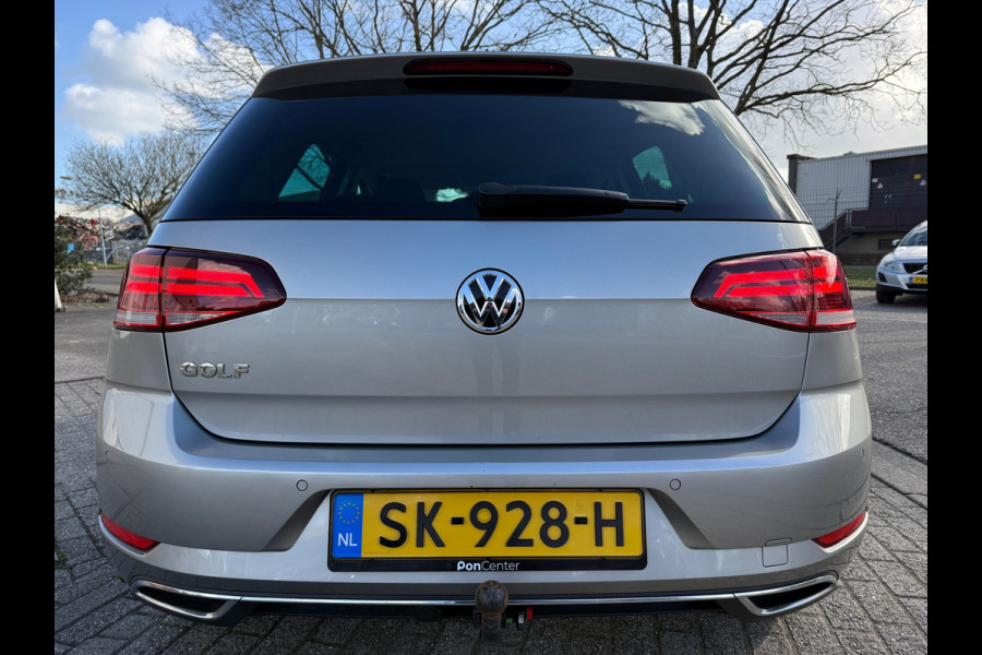 Volkswagen Golf 1.0 TSI 2018 DSG HIGH-LINE LED ACC KEYLESS NAP LUXE ALCANTARA