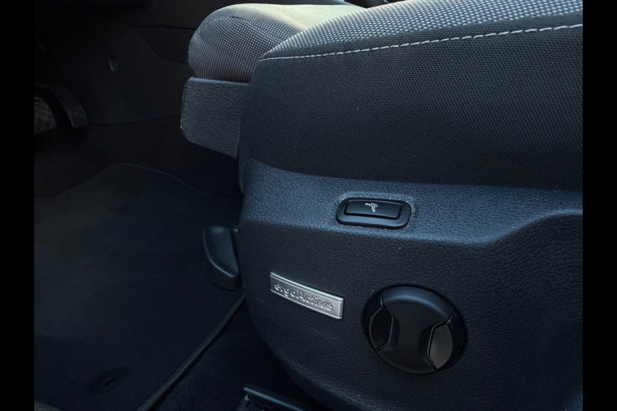 Volkswagen Golf 1.0 TSI 2018 DSG HIGH-LINE LED ACC KEYLESS NAP LUXE ALCANTARA