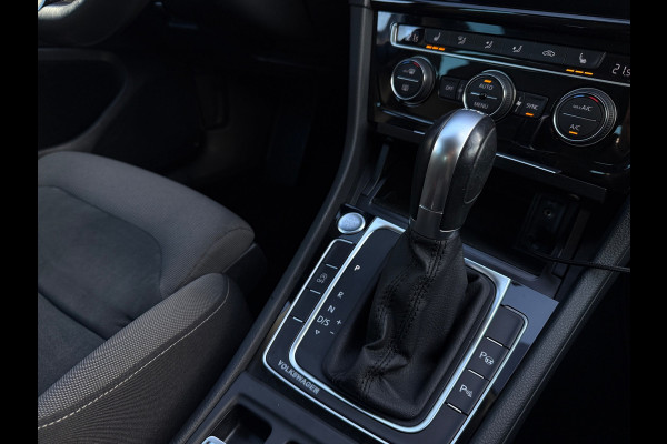 Volkswagen Golf 1.0 TSI 2018 DSG HIGH-LINE LED ACC KEYLESS NAP LUXE ALCANTARA