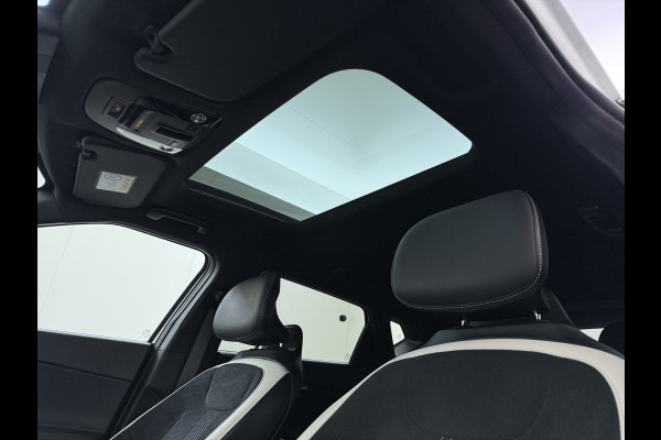 Kia Ev6 GT-Line 77.4kWh SOH 100% Warmtepomp V2L Panorama-schuifdak Meridian-Audio Head-Up Stoel-Massage+Ventilatie Elek.Stoelen+Memory 3 DAB Elek.Achterklep Lmv Lane Assist Privacy Glas Laden tot 240kW 1e Eigenaar Origineel Nederlandse Auto