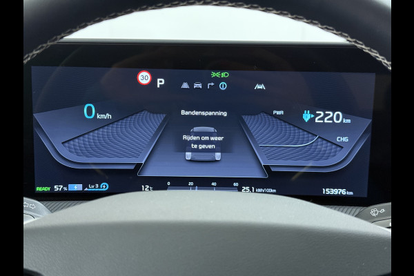 Kia Ev6 GT-Line 77.4kWh SOH 100% Warmtepomp V2L Panorama-schuifdak Meridian-Audio Head-Up Stoel-Massage+Ventilatie Elek.Stoelen+Memory 3 DAB Elek.Achterklep Lmv Lane Assist Privacy Glas Laden tot 240kW 1e Eigenaar Origineel Nederlandse Auto