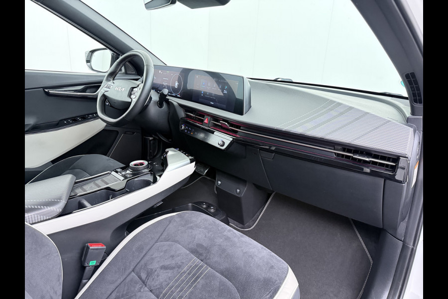 Kia Ev6 GT-Line 77.4kWh SOH 100% Warmtepomp V2L Panorama-schuifdak Meridian-Audio Head-Up Stoel-Massage+Ventilatie Elek.Stoelen+Memory 3 DAB Elek.Achterklep Lmv Lane Assist Privacy Glas Laden tot 240kW 1e Eigenaar Origineel Nederlandse Auto